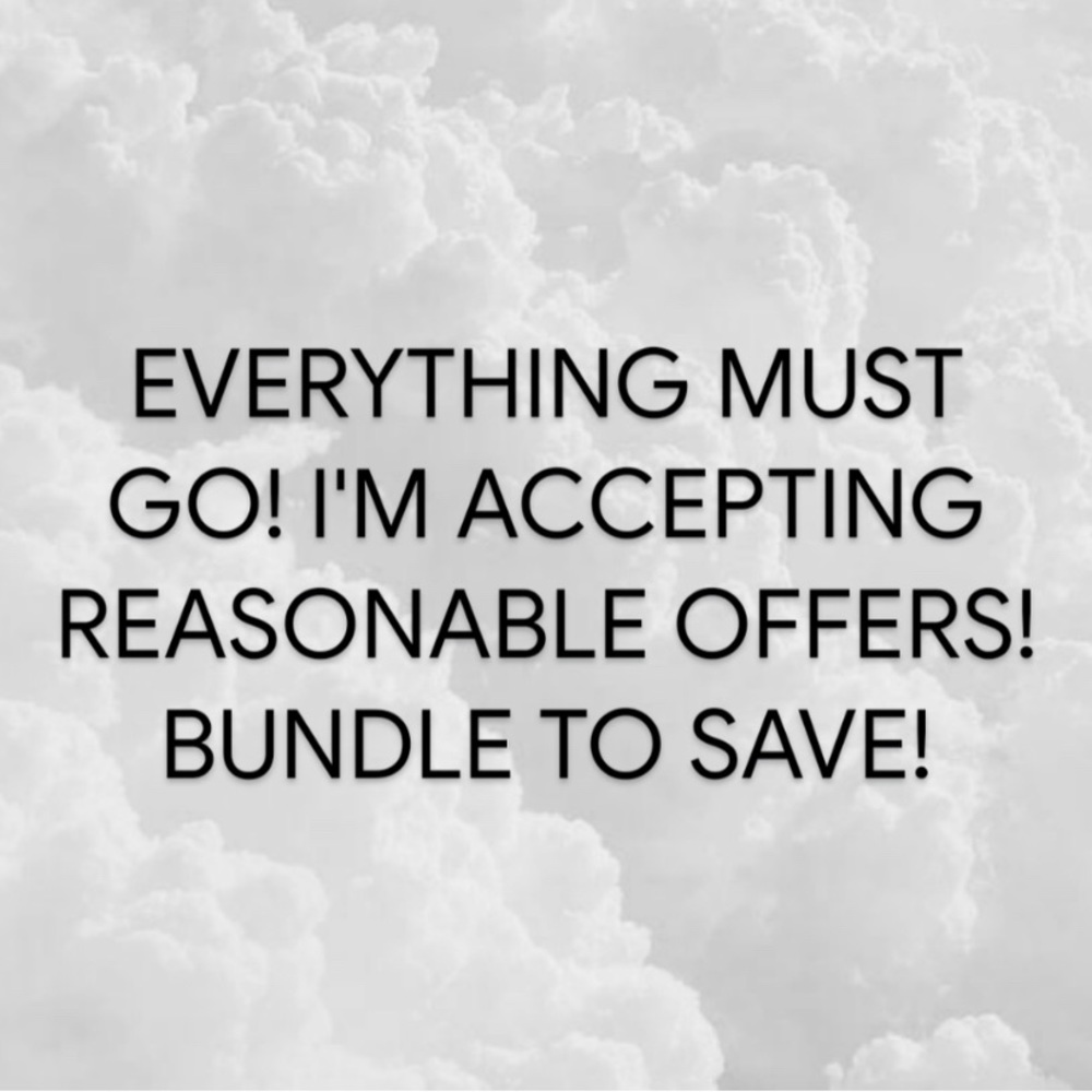 Trying to clear out my closet- accepting all reasonable offers! 😊